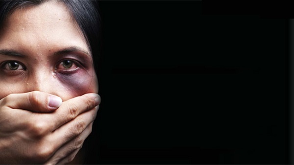 إحتفالًا باليوم العالمي لنبذ العنف ضد المرأة دياكونيا ينظم ندوة.